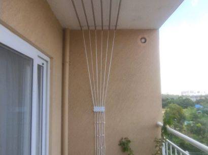 Ceiling Clothes Hanging System
